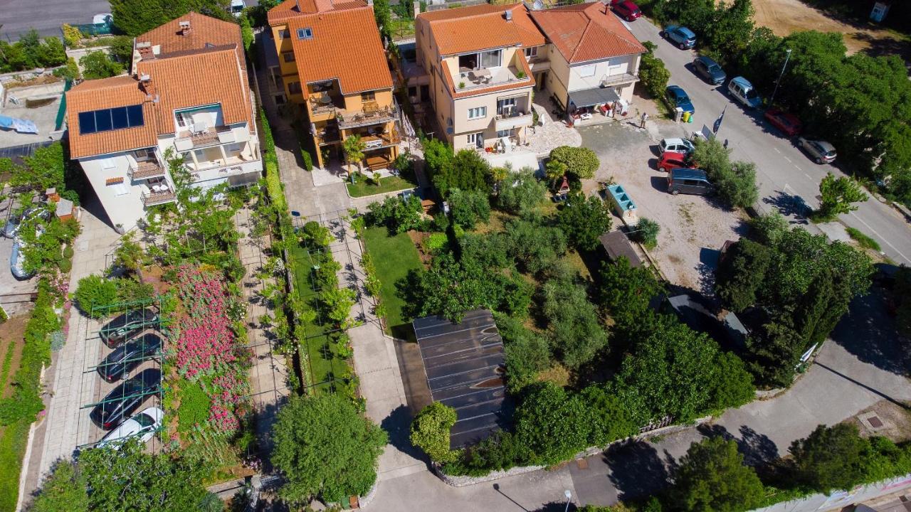 Apartments Adria Danka Krk Town Exteriör bild
